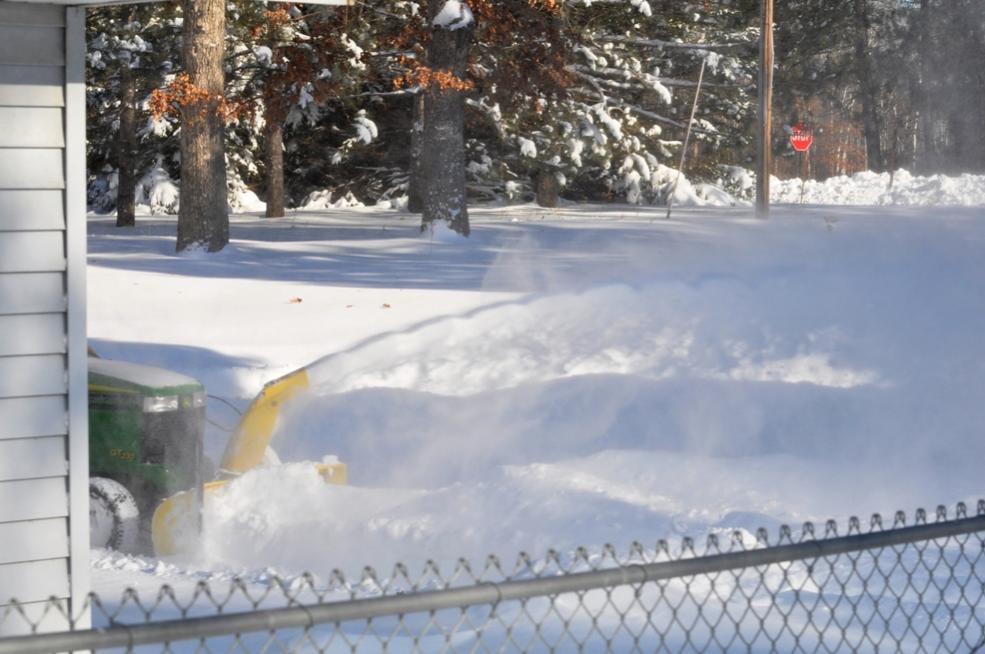 Name:  Snowblowing 12-12-10 C.jpg
Views: 849
Size:  83.7 KB